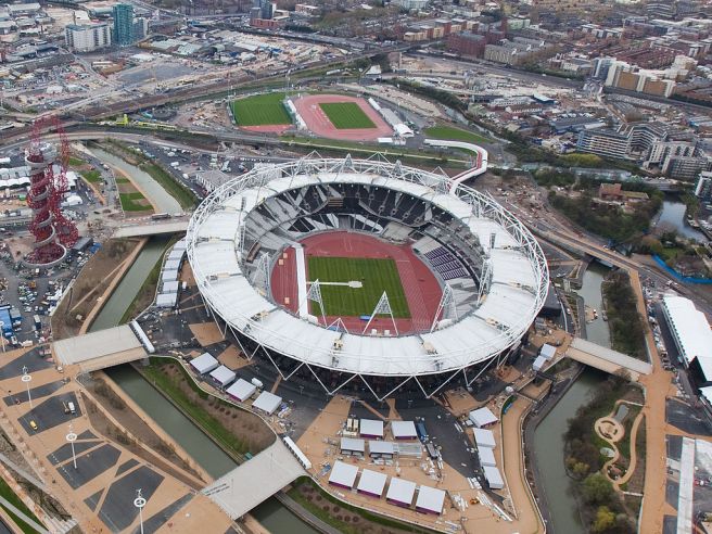 Olympic_Stadium_(London),_16_April_2012